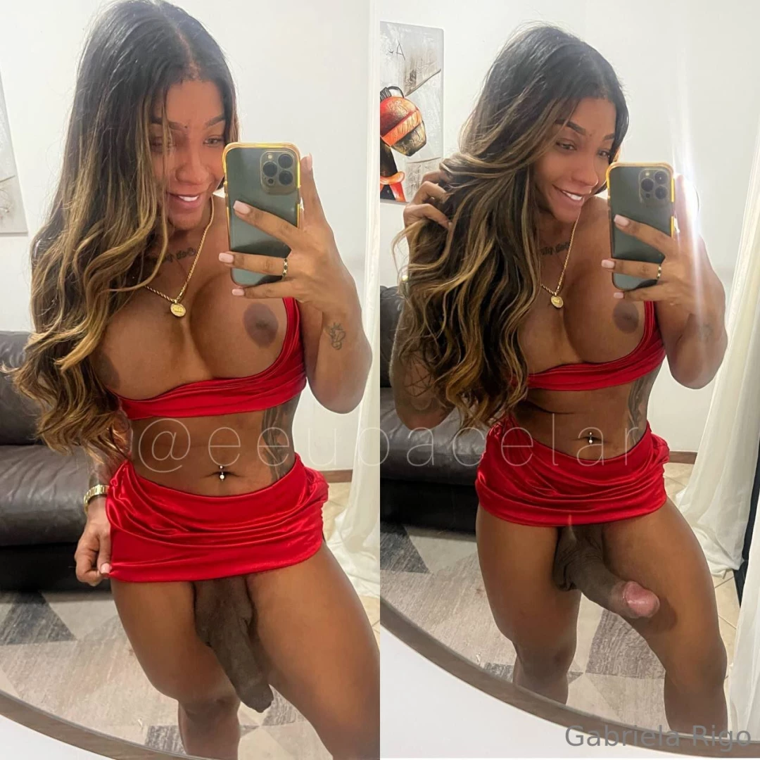 Hello daddy my new friend is super sexy she s a sex bomb she is 