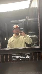 Would you go out to bar with me
