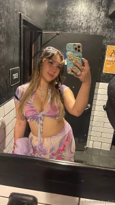 Mirror said take the pic and i obeyed