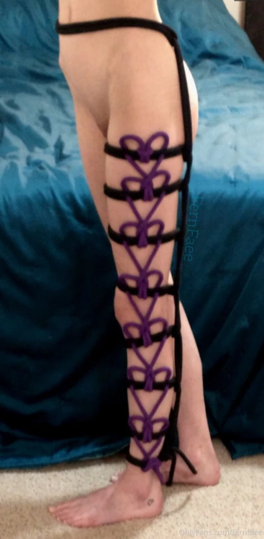 A cute self-tie i did a while back i should get more rope 