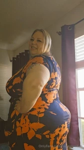 Do you admire my curves with clothes on too part 1