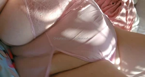 Pretty in pink part 1035