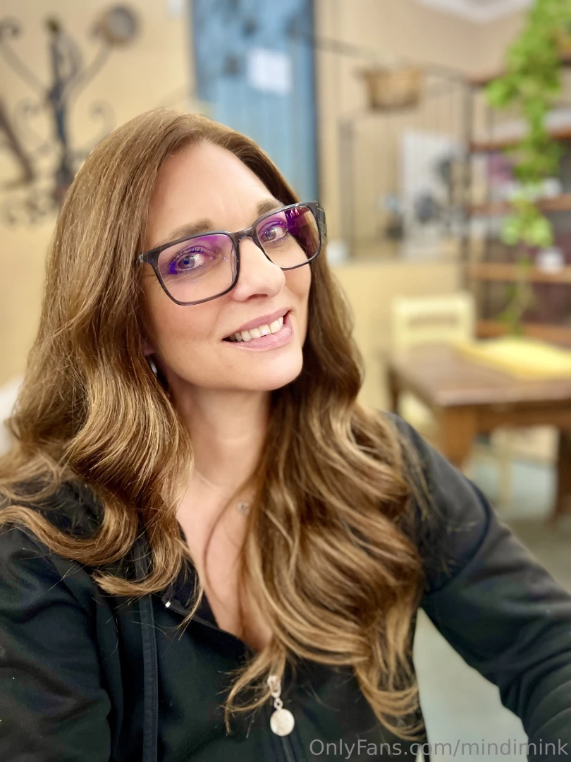 What color is your aura purple seems to suit me this tuesday morning 