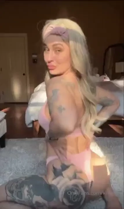 The queen kleioxxx has a free pass for her paradise today and it s part 2 