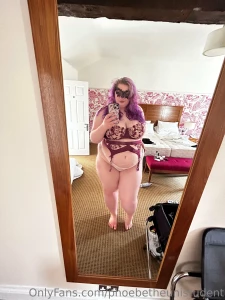 Wanna be my naughty little gardener and check out my bush