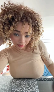 Caught me at the perfect moment now go check your dms if you want more