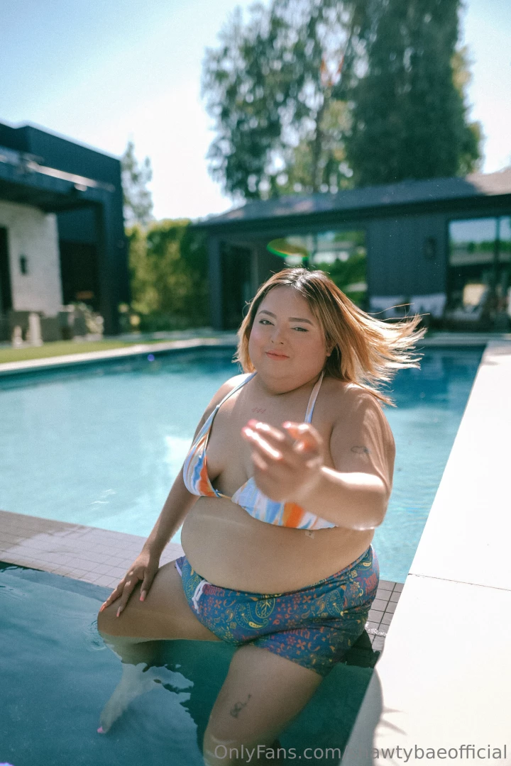 This is my face when i get a message from u 