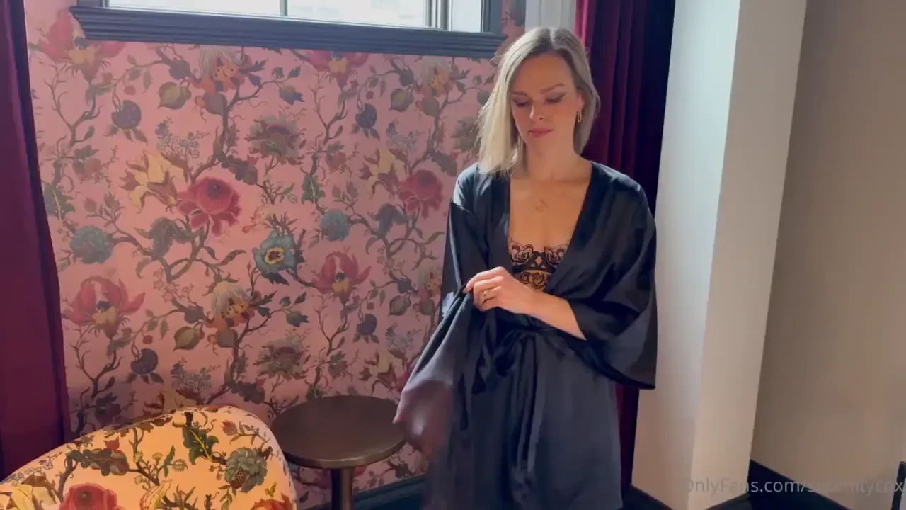 I was feeling extra slutty so i picked up a pair of crotchless 