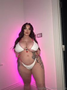 Scroll for titties part 17