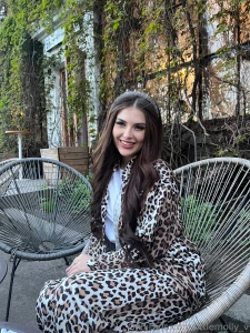 Mood doesn t come from the outside it comes from within - when you