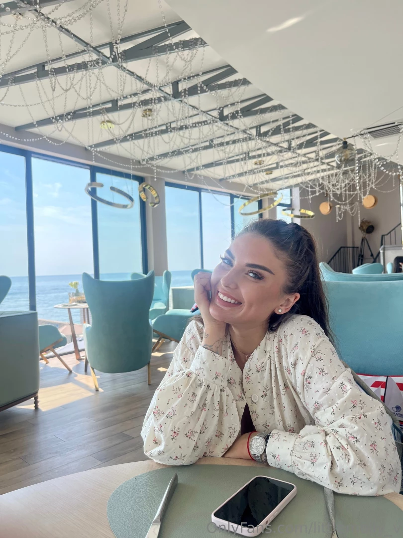 The weather today is absolutely fabulous like seriously sunshine for 