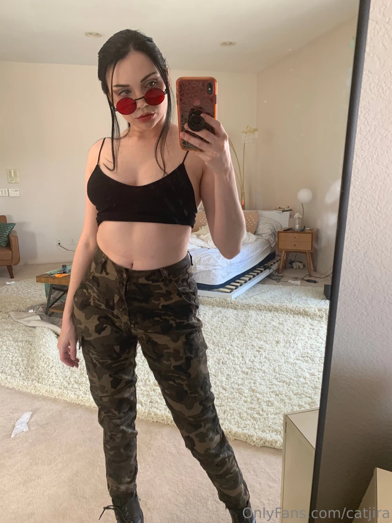 Not to be dramatic but there is 43 days until lara crofts birthday and 