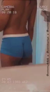 Lil clips of lita amp alibaby amp i getting ready to clean ourselves