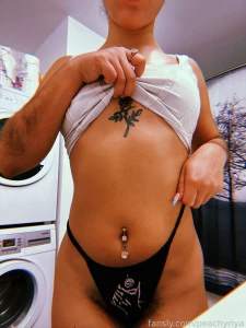 Late night gym sesh w mami selling mi extra sweaty black thong amp