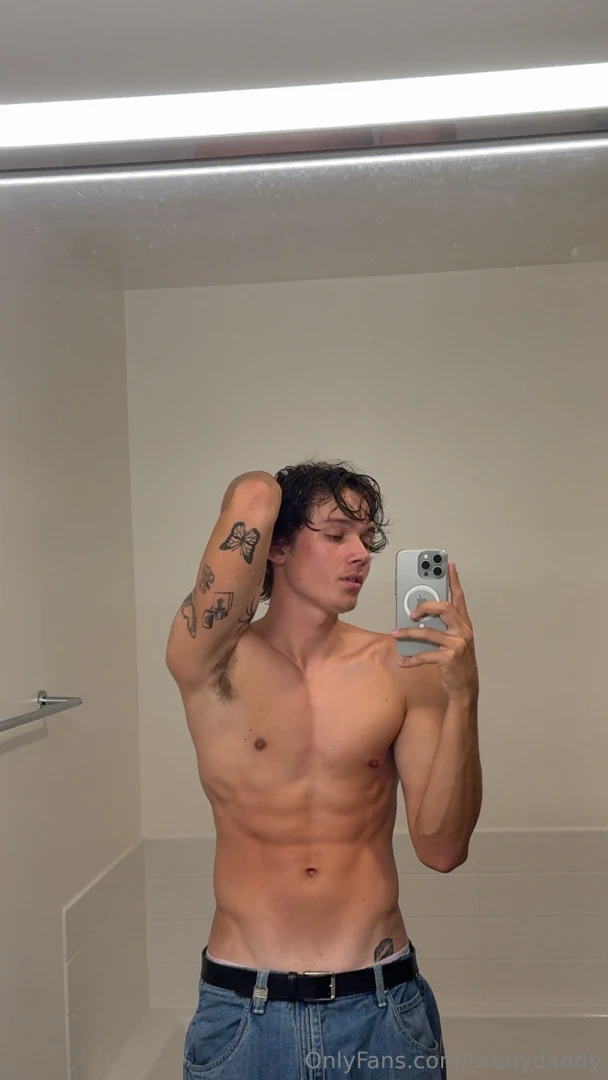 I asked my friend if she followed any guys on of and she sent me 