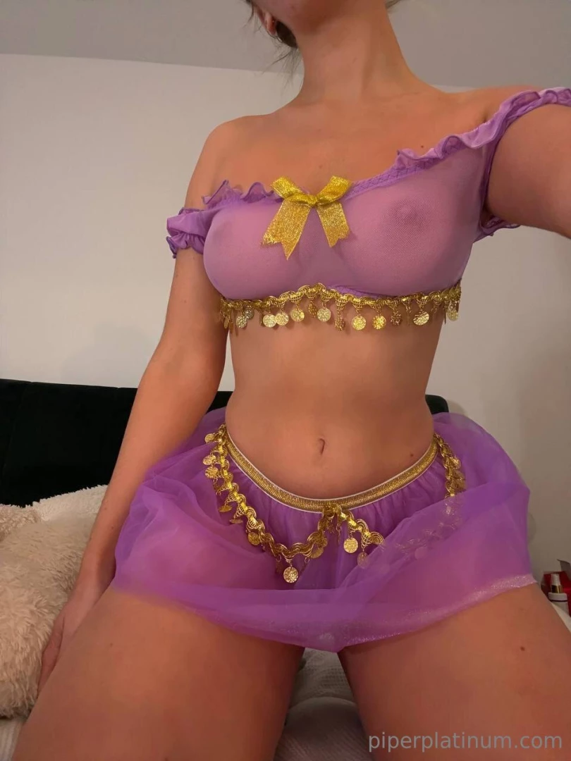 Heyyy you there rn my bestie broke up with her boyfriend amp is super 