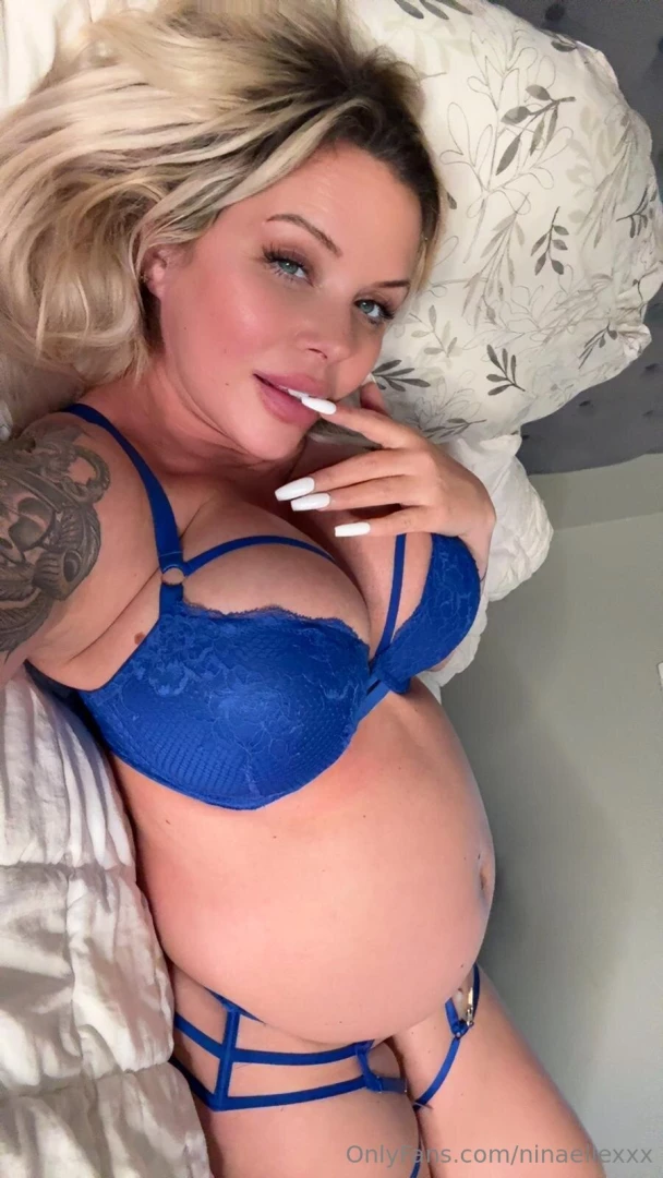 Should i wear this lingerie in your custom video time is running out 