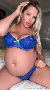 I can t help myself feeling like i m wearing too much tell me what to