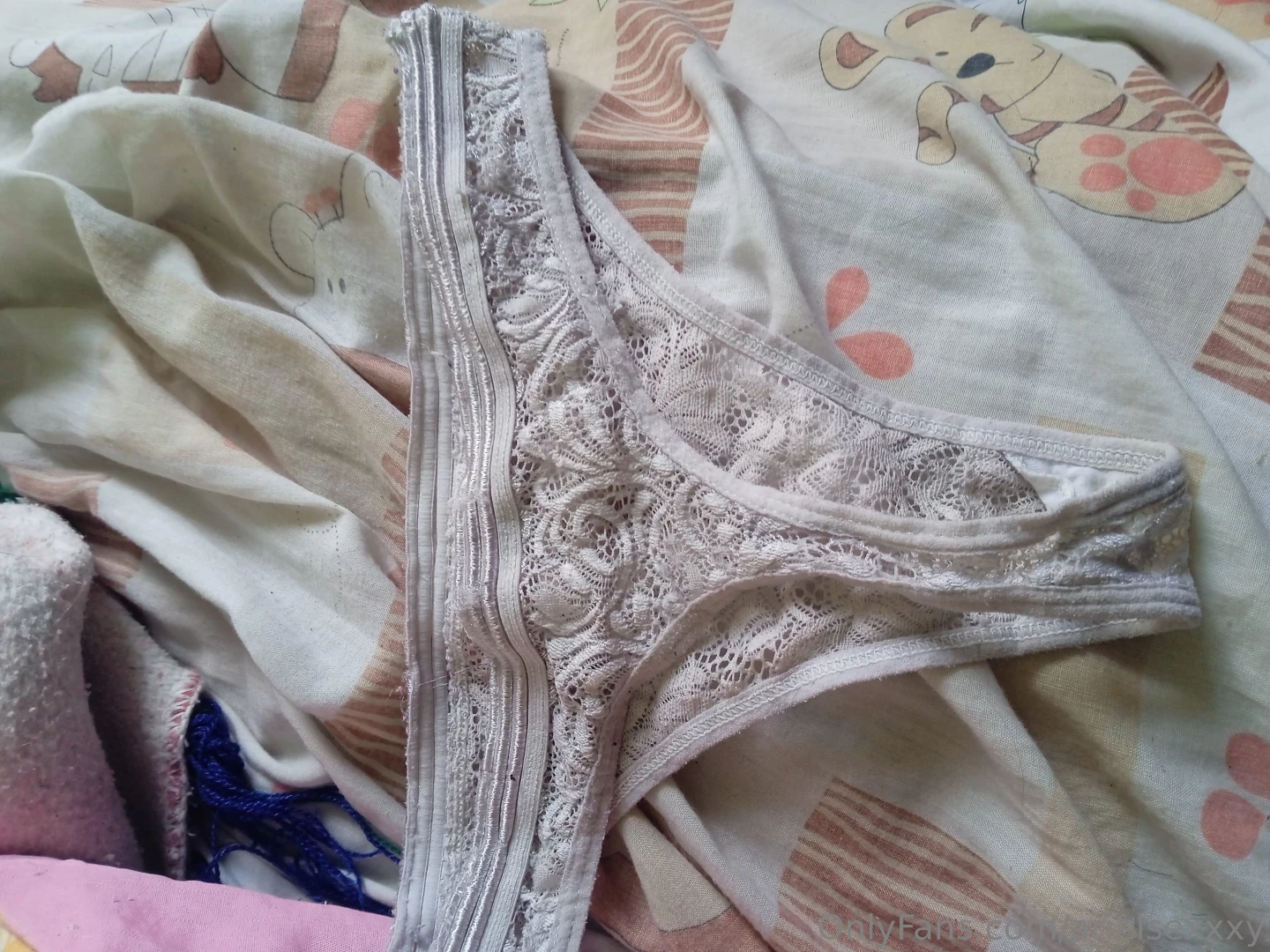 This fits me very tight 