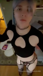 Will you make sweet love to me in my bed --- gt part 1