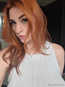 Looking for one fan who can make me cum tonight message me your