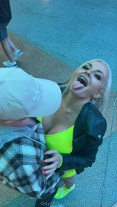 I m about to cum on this pretty girls face want to see badbellaxofree