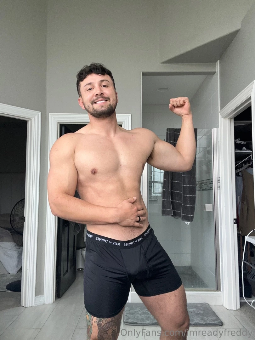 I wanna be the reason you slightly tilt your phone away from others part 98 