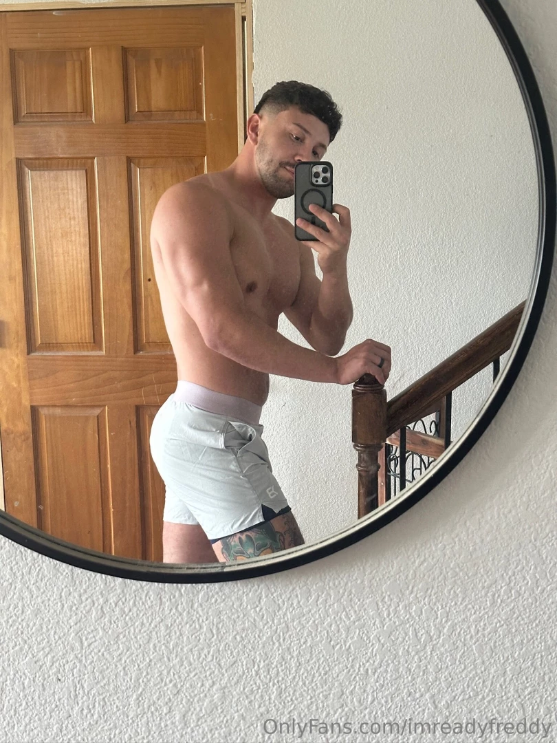 Want a tour of my bedroom 