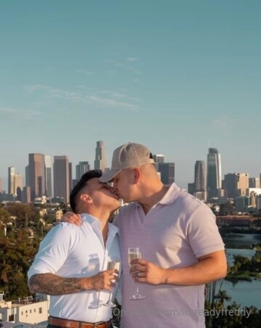 Happy valentines from your favorite unicorn hunters lol 