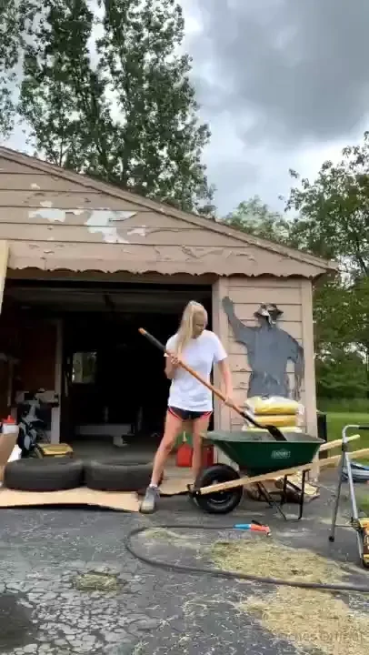 This is me trying to make a portable volleyball net stay till the end 