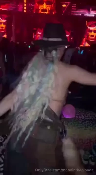 I was shaking ass all of sol in case u were wonderinggg 