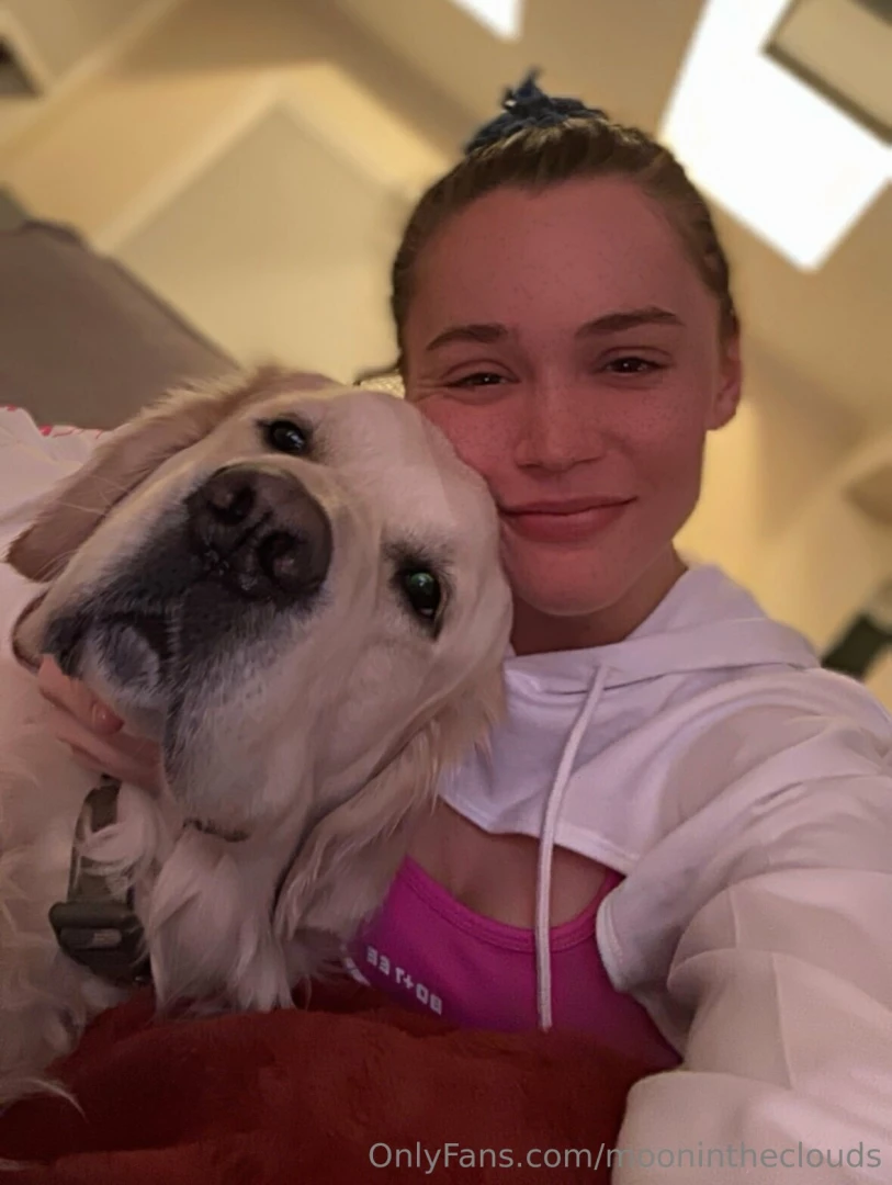 I m home with my grumpo chunko i just ordered a bunch of mexican food 