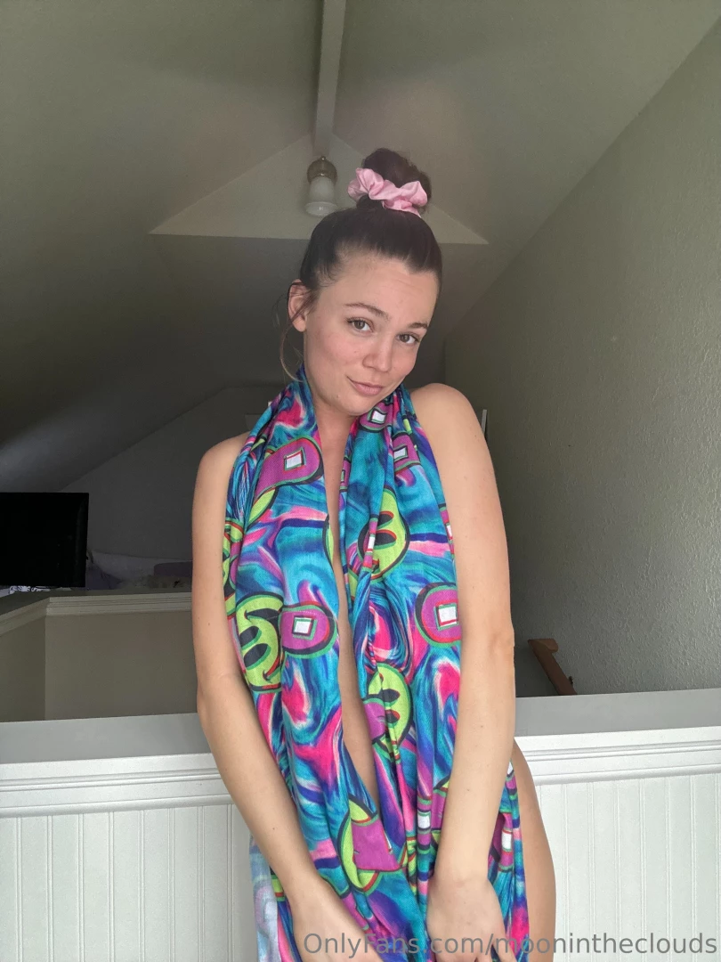 Did ya check your messages sent you some cute nudes in this yesterday part 1 