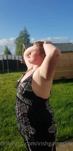 Soaking in those sunday ray s