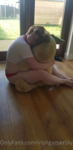 Can i hug u like this