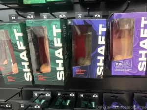 Want to see me take a cock that looks just like yours now you can dm part 1