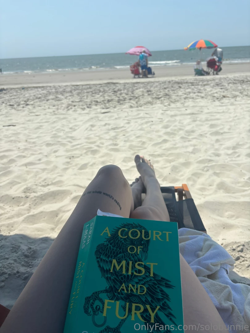 Reading some smut on the beach hehehe 