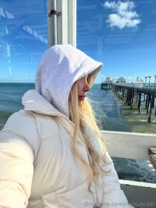 Daydreaming about all the ways i could make your day a little better