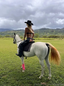 Save horsee ride a me or however the saying goes hehe