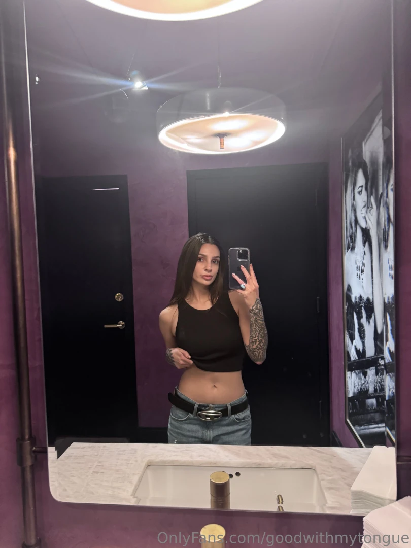 I know i m your favorite your secret is safe with me 