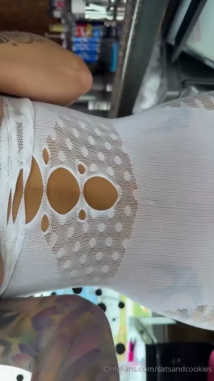 Cameltoes are sexy 