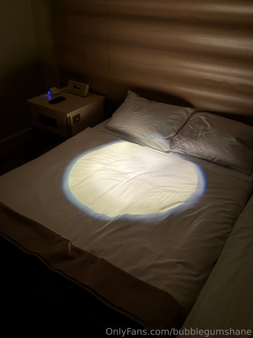 There was a spotlight on my bed so i had to take advantage of it the 