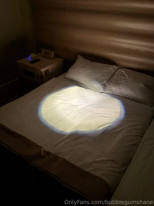 There was a spotlight on my bed so i had to take advantage of it the