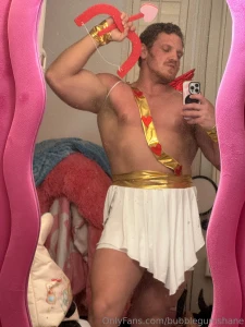 I feel like a stripper with no light in her eyes but the show must go