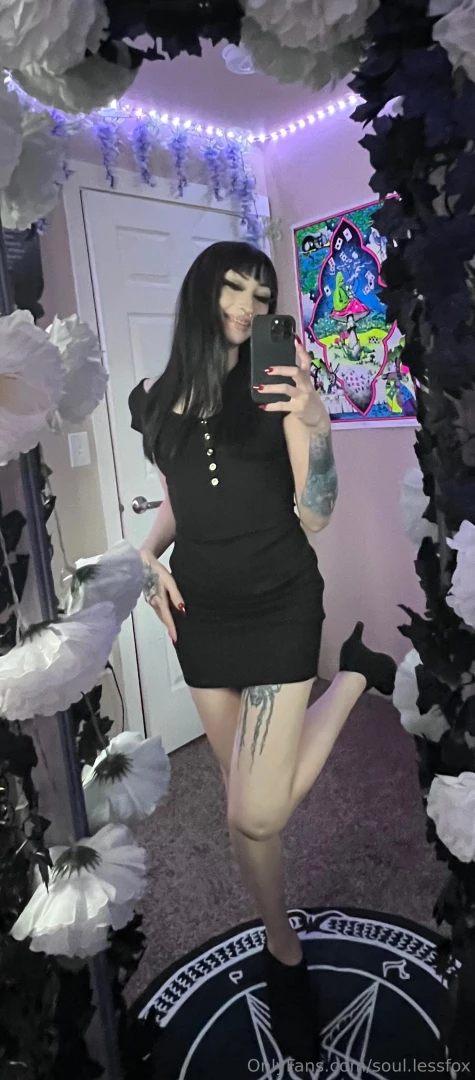 Happy thanksgiving save a turkey stuff a goth girl me instead part 1 