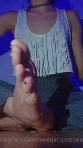 Close up spitting on my toes and soles with a little armpit peekaboo