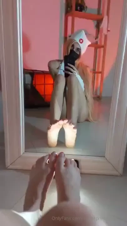 I love wiggling my piggies 