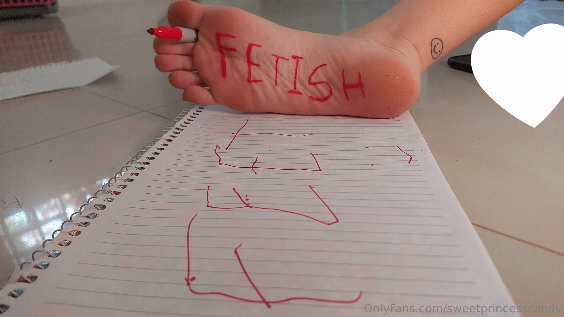 sweetprincesscandy - What should i write with on my feet next xd part 1 