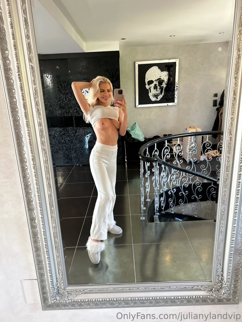 Laaaazy sunday morning skal bare kose meg hjemme i dag 