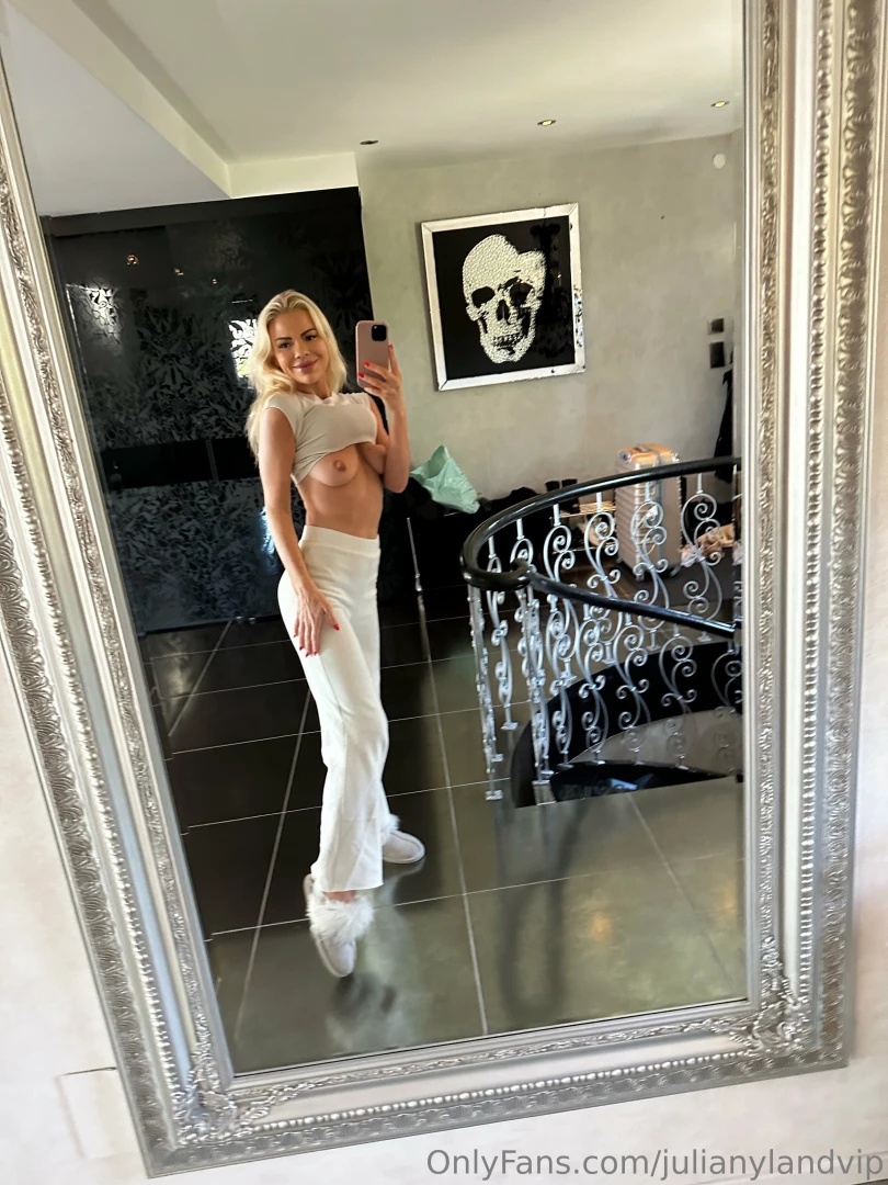 Laaaazy sunday morning skal bare kose meg hjemme i dag part 3 